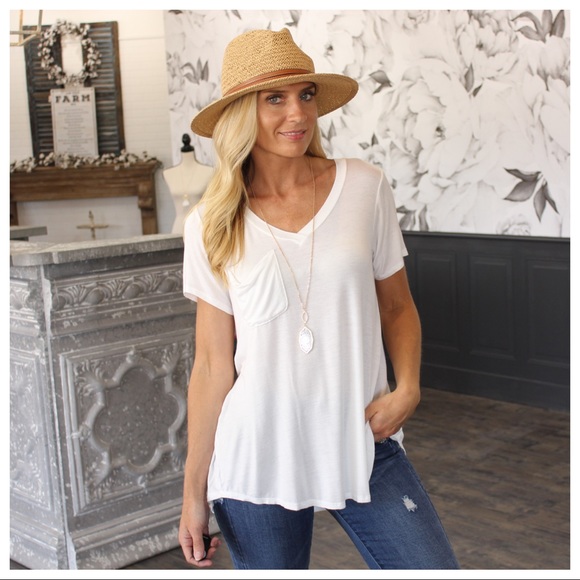 Infinity Raine Tops - ✨LAST ONE✨Ivory slouch pocket tunic tee